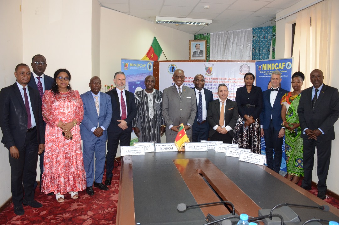 COOPERATION CAMEROUN-ITALIE:  Le MINDCAF reçoit une délégation de la chambre de commerce d’Italie au Cameroun, autour du projet BATOURI EDU-FOR