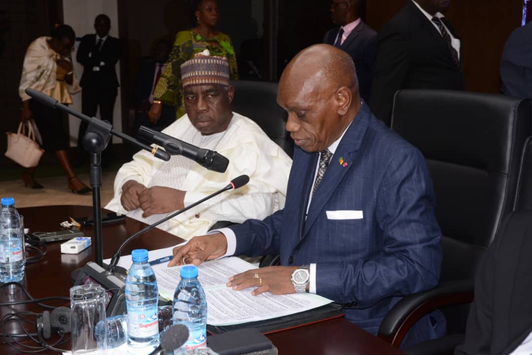 BUDGET 2026 : HENRI EYEBE AYISSI, L’ARCHITECTE DES REFORMES FONCIERES  AU CAMEROUN